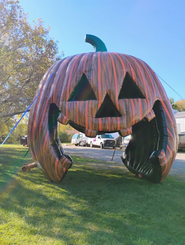 GIANT PUMPKIN TUNNEL